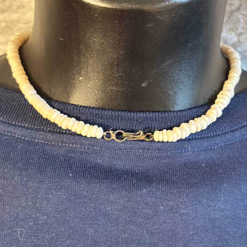 Puka Shell Necklace - Picture 3 of 4